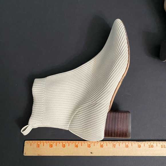 CUSHIONAIRE Women's Neely Stretch bootie +Memory Foam 7 WIDE IVORY - Picture 3 of 12